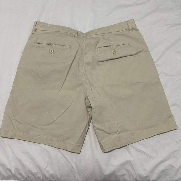 Men’s Forever 21 Shorts - Picture 2 of 3